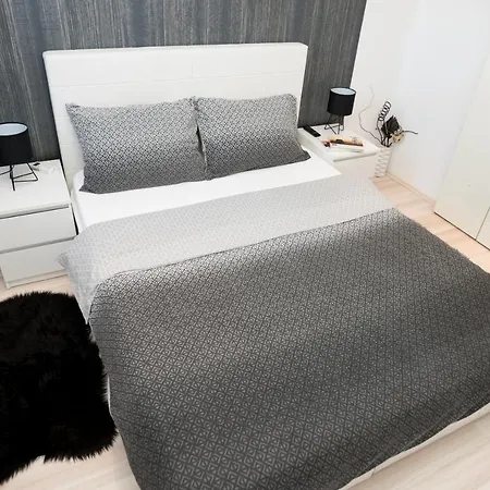 Natura With Private Pool Apartment