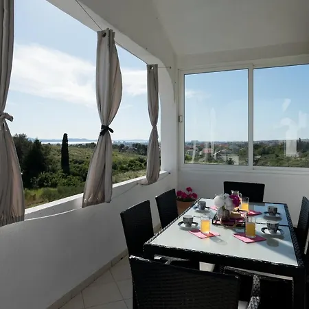 Natura With Private Pool Zadar