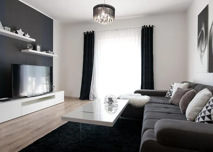 Natura With Private Pool Daire